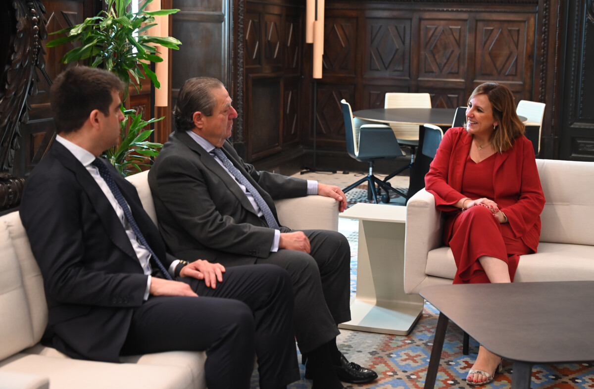 María José Catalá se reúne con Vicente e Ignacio Boluda